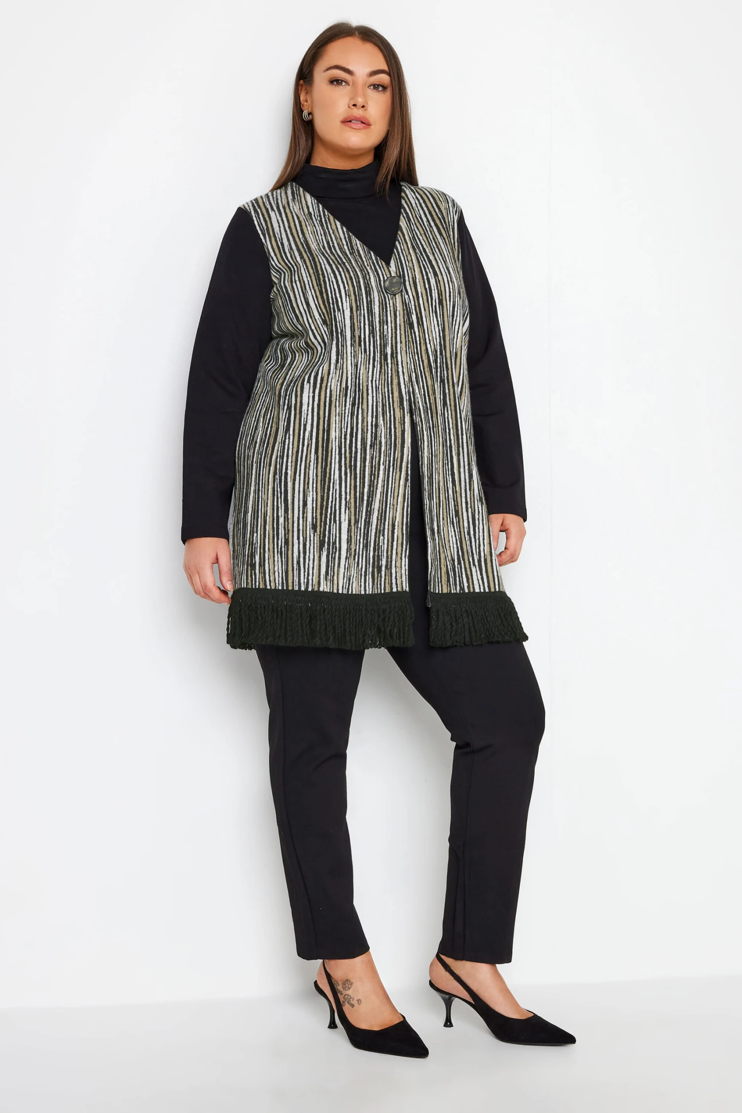 City Chic Black & Grey Abstract Print Zip Front Long Sleeve Top - Image 2