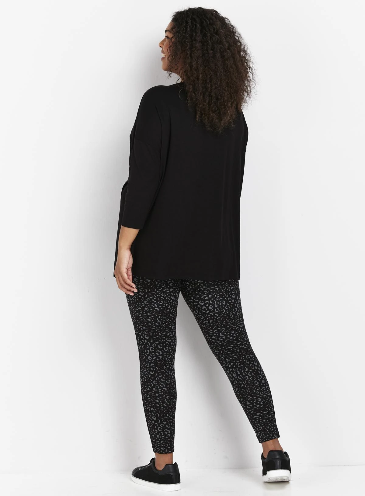 Evans Black 'All Is Well' Top - Image 4