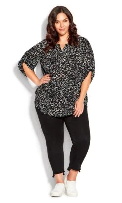 Avenue Black & White Cirle Print Shirt