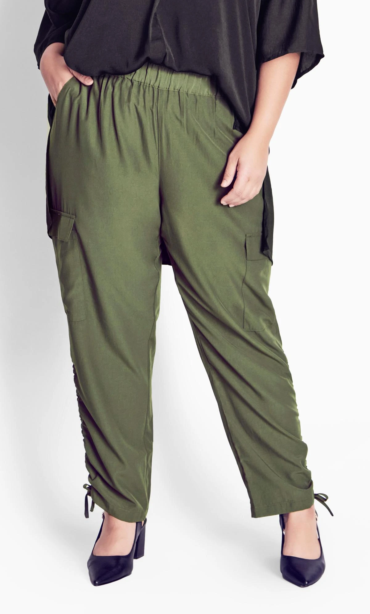 Avenue Arna York Green Shiloh Ruched Trouser - Image 3