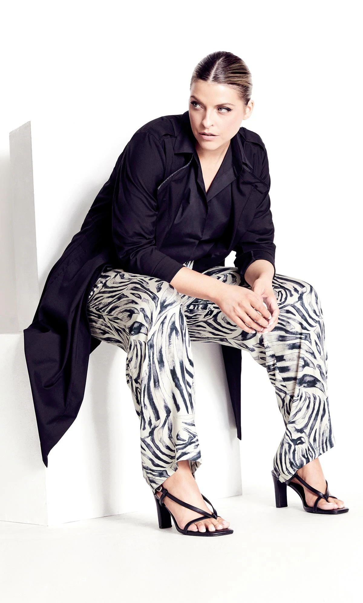 City Chic White & Black Abstract Print Wide Leg Trousers - Image 2